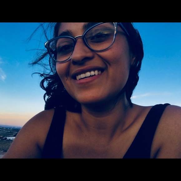 Meet your Posher - Picture 1 of 3